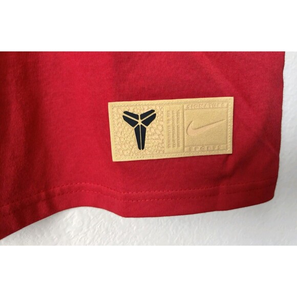 New Nike Kobe Bryant Max90 Black Mamba T-Shirt (Men’s MEDIUM) FZ8071-636 - Picture 3 of 5